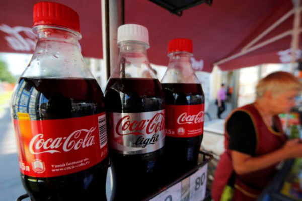 Coca-Cola Company уходит с российского рынка. Сейчас распродаёт запасы