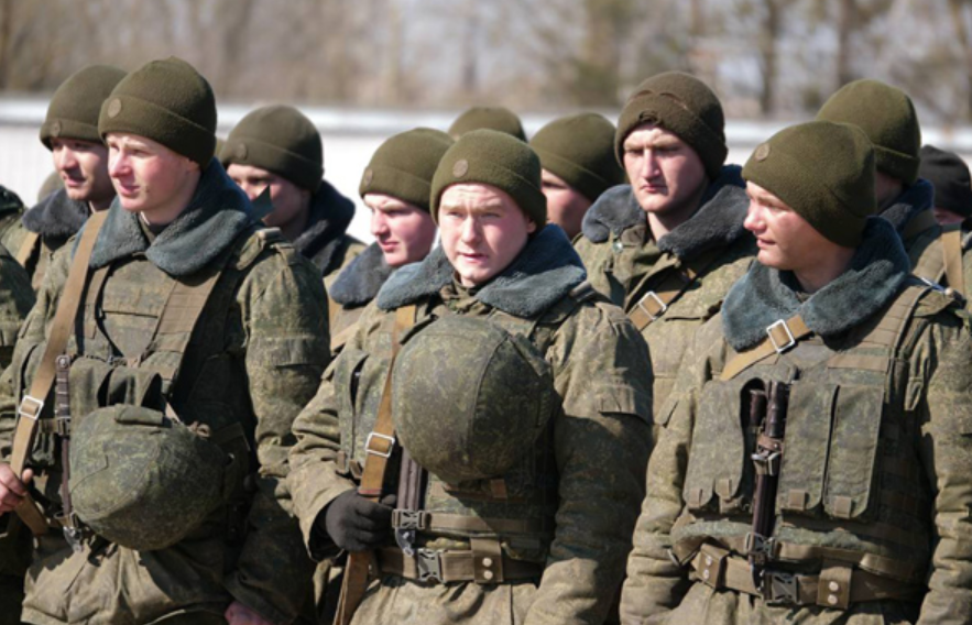 На мяжы з Украінай сканцэнтравана восем батальённых тактычных груп беларускага войска. Заяўляецца, што групоўка мае функцыі стрымлівання