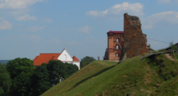Дзень у гісторыі. Каранацыя Міндоўга. Нарадзіўся Лучына, першы паэт, чые беларускія творы сталі друкаваць пасля рэпрэсіяў за паўстанне Каліноўскага. Нарадзіўся паэт Глебка, якому будучыня Беларусі ўяўлялася мройлівай і светлай