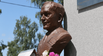У Копысі паставілі бюст Янкі Купалы