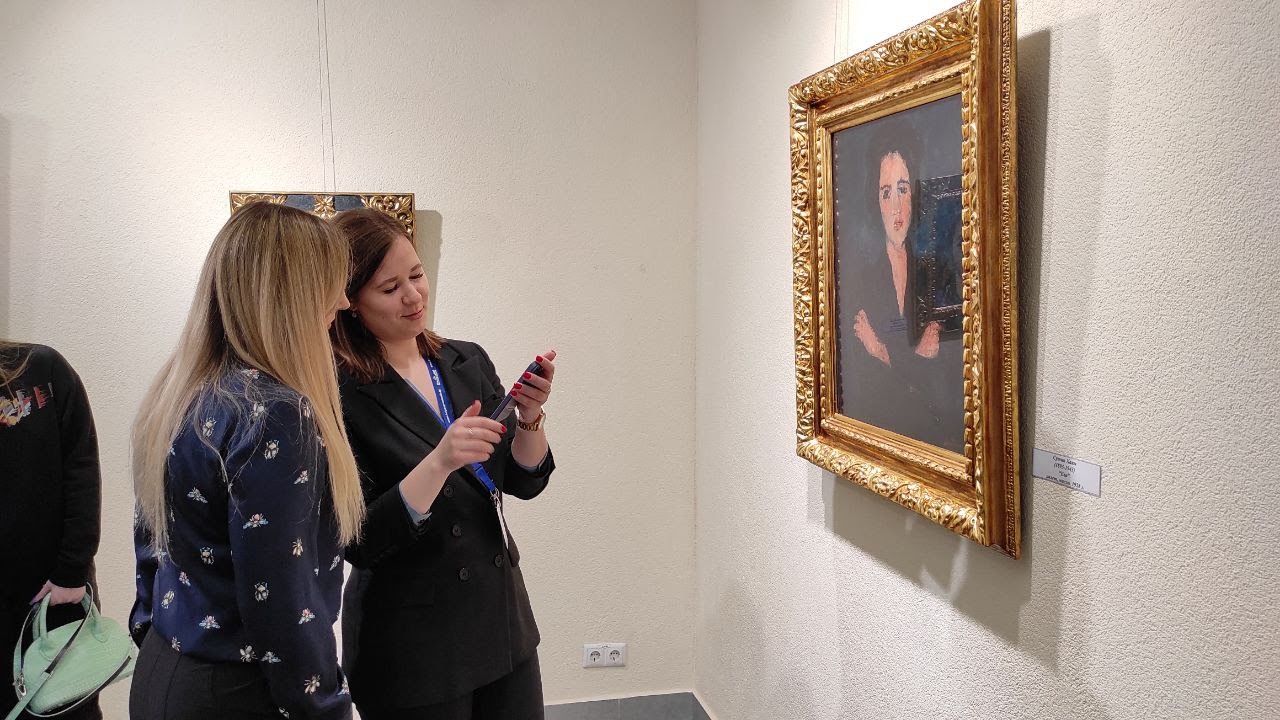 Печально известная коллекция картин “Белгазпромбанка” выставлена в Могилеве – фото, видео