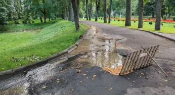 У Горках тыдзень не маглі адрамантаваць парваную трубу