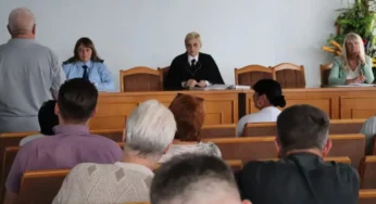 Замахнуўся кулаком і дастаў нож – жыхара Бабруйска публічна судзілі на яго ж прадпрыемстве