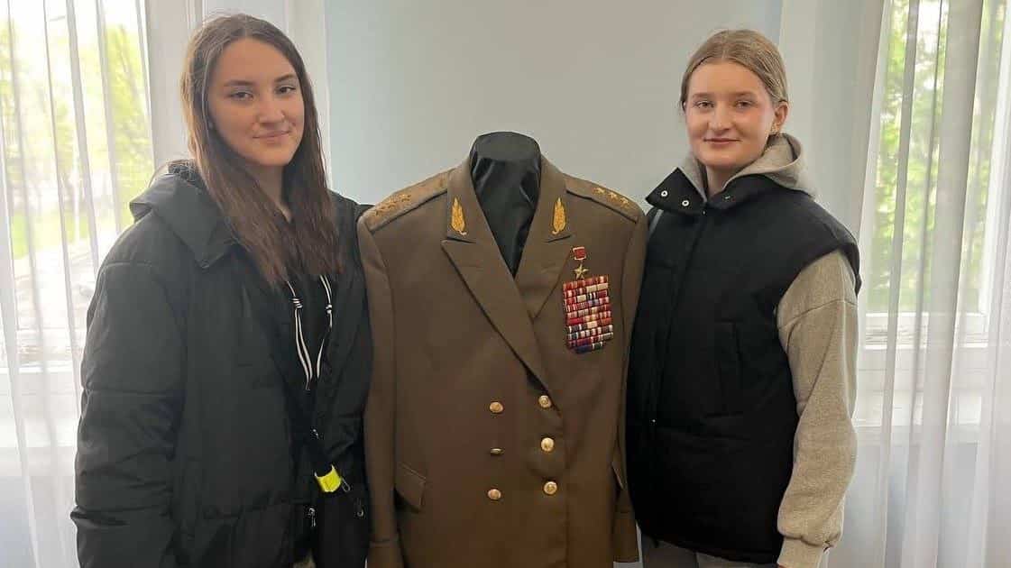 Военные кители добрались до Музея Масленикова