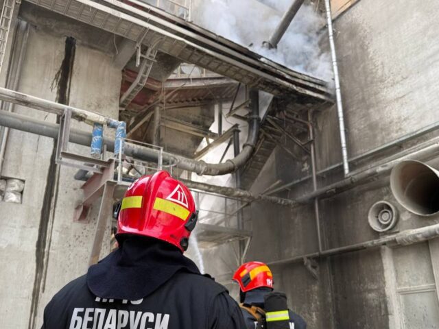 Пожар на цементном заводе в Костюковичах: обошлось без пострадавших