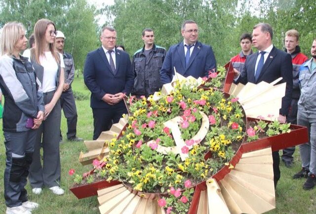 На открытии арт-объекта в Костюковичах присутствовал безграмотный и амбициозный министр Студнев